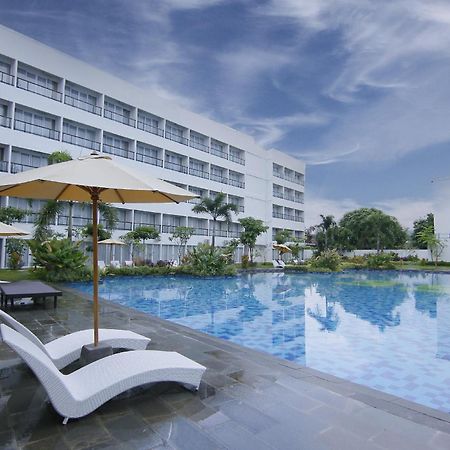Raja Hotel Kuta Mandalika Resort & Convention Dış mekan fotoğraf