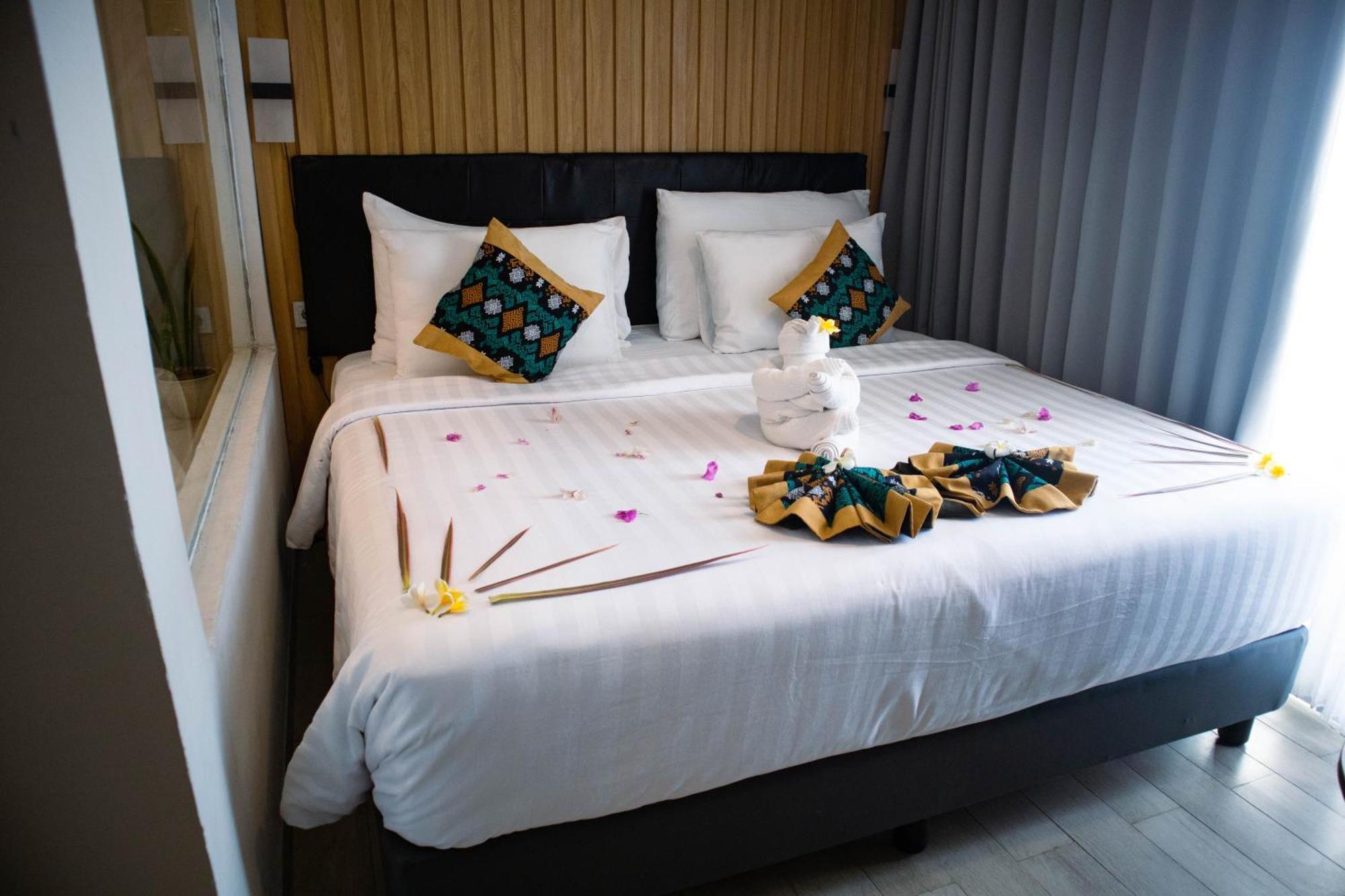 Raja Hotel Kuta Mandalika Resort & Convention Dış mekan fotoğraf