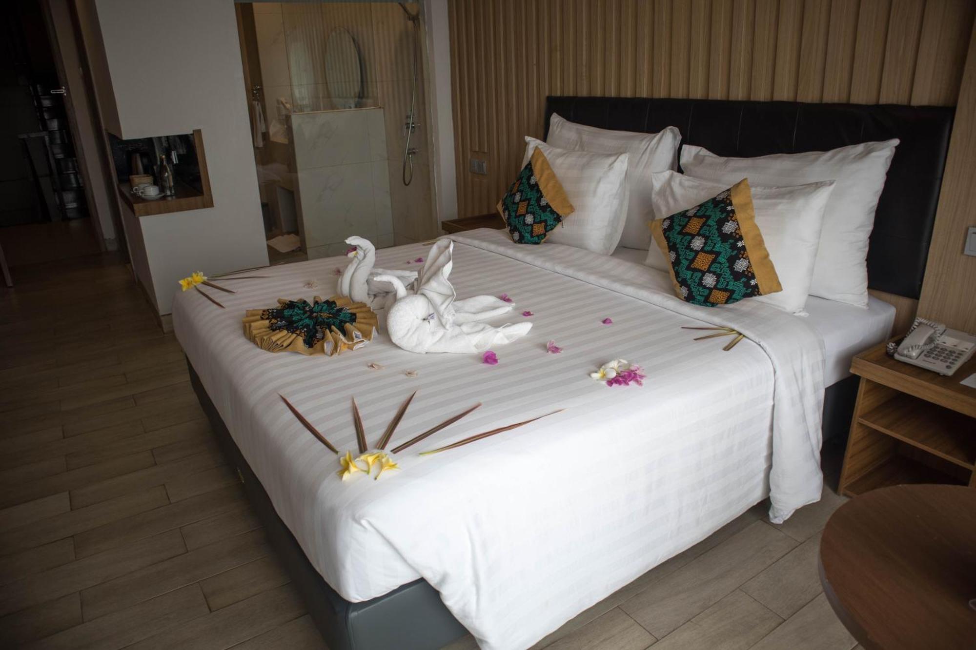 Raja Hotel Kuta Mandalika Resort & Convention Dış mekan fotoğraf