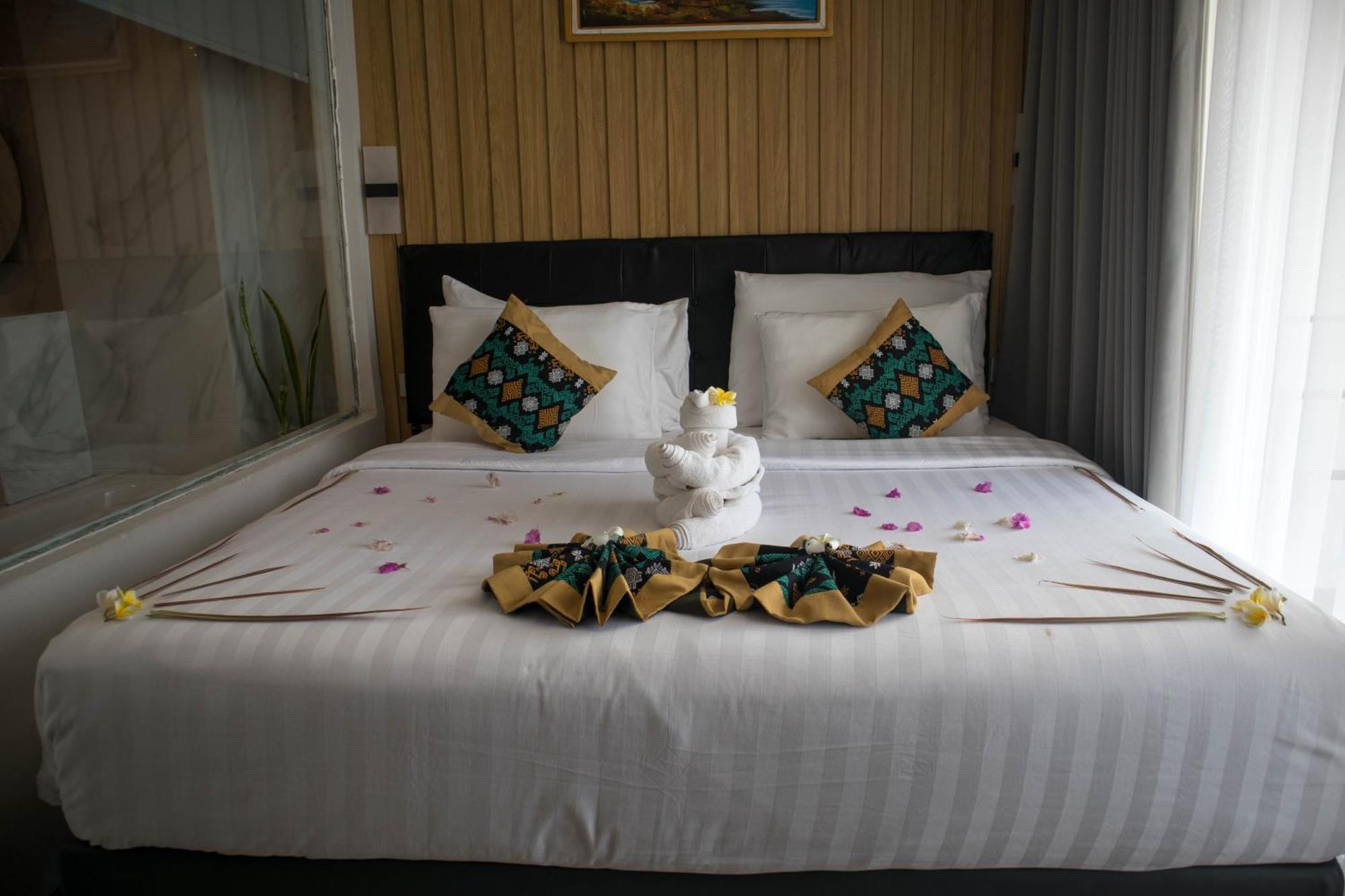 Raja Hotel Kuta Mandalika Resort & Convention Dış mekan fotoğraf