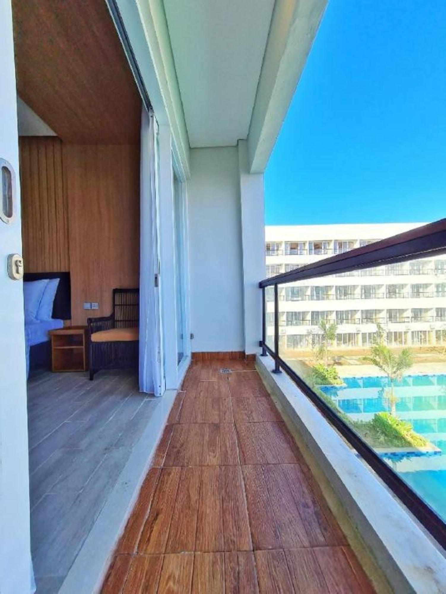 Raja Hotel Kuta Mandalika Resort & Convention Dış mekan fotoğraf