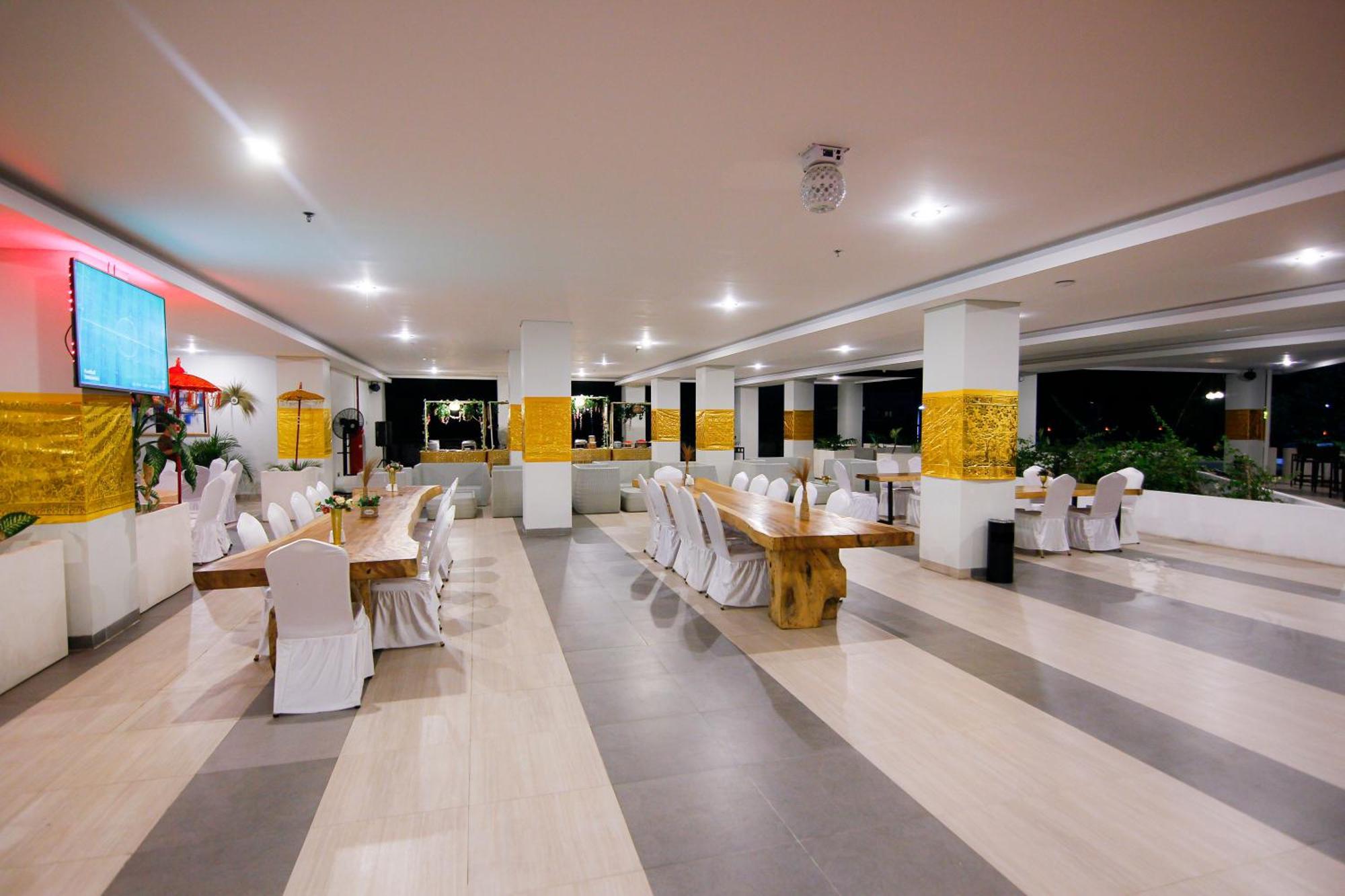 Raja Hotel Kuta Mandalika Resort & Convention Dış mekan fotoğraf